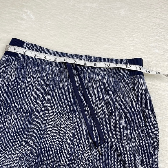 Athleta Midtown Batik Skort Navy and White Size 0 - Picture 9 of 11